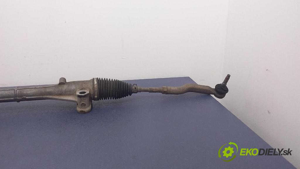 Toyota Avensis 2011 řízení volantu 45500-05040