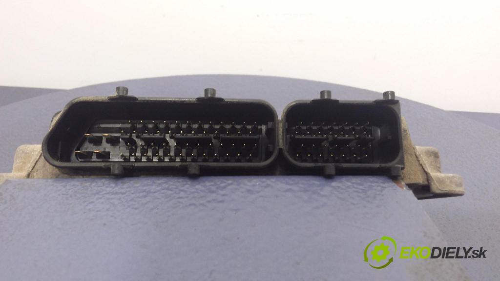 Fiat Panda 2006 řídící jednotka Motor: 55196260