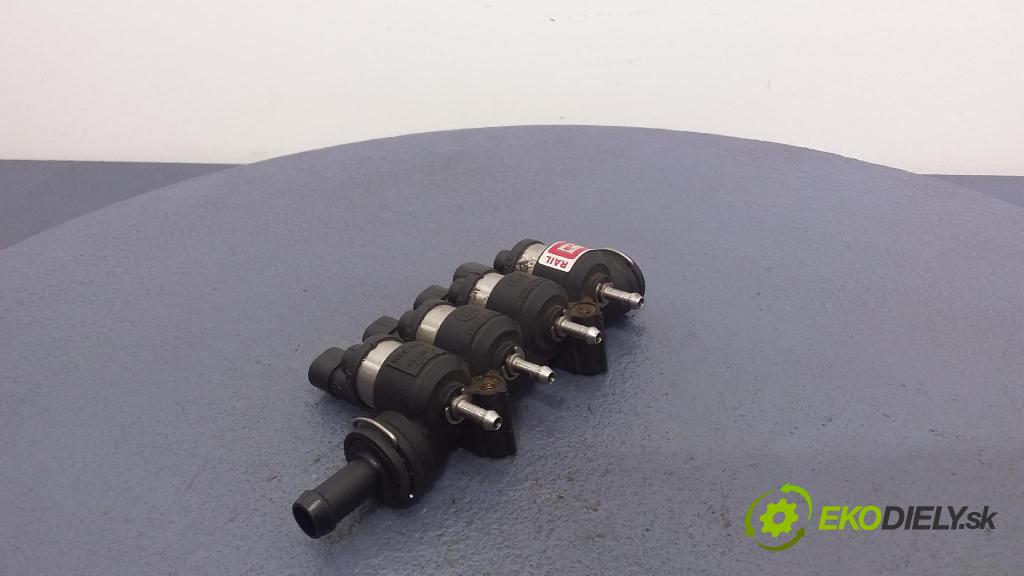 Nissan X-trail 2003 lišta Zásobování 09SQ99020062