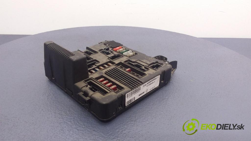 Renault Megane 2003 skříňka Pojistky 8200306031