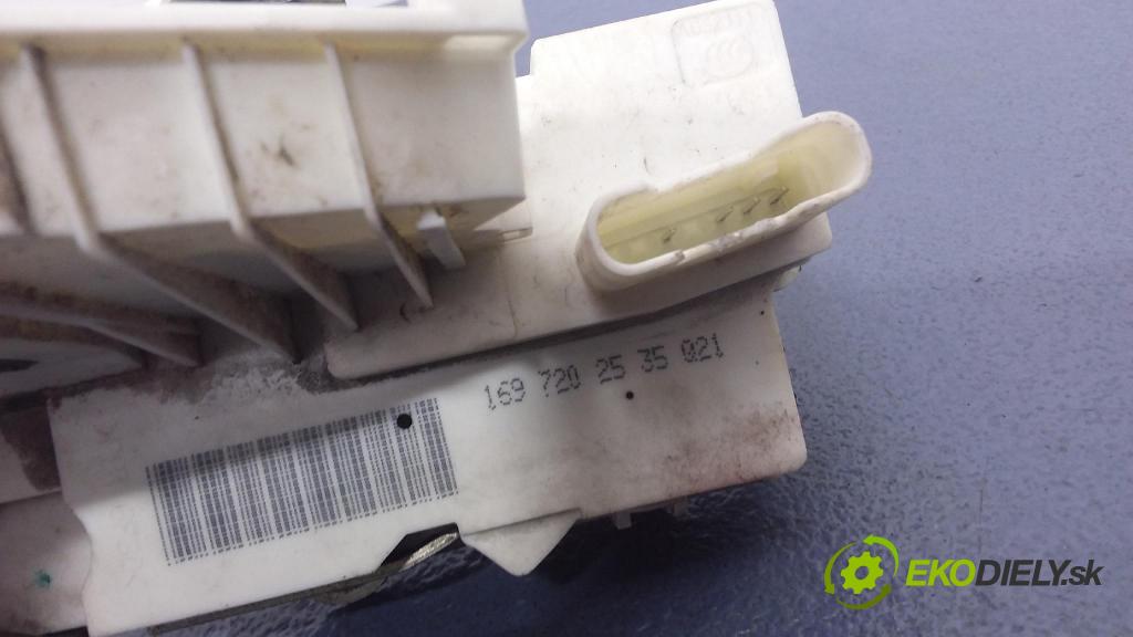 Mercedes-benz A 150 2005 zámek dveře před Levý: 1697202535