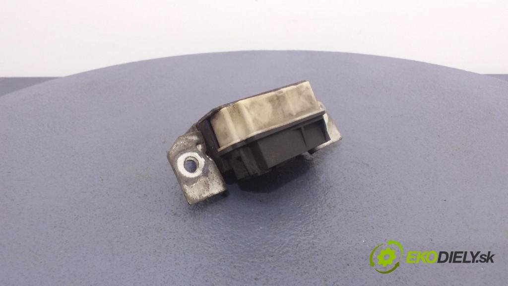 Mercedes-benz A 150 2005 zámek Klapky: kufr 1697400036