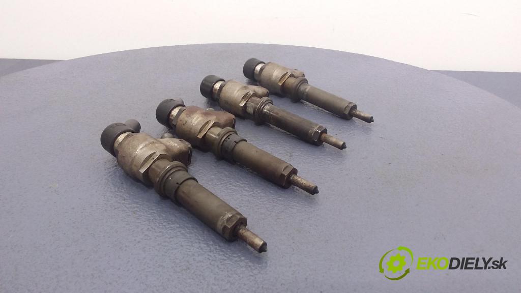 Citroen Berlingo 2002 vstřikovač 9636819380