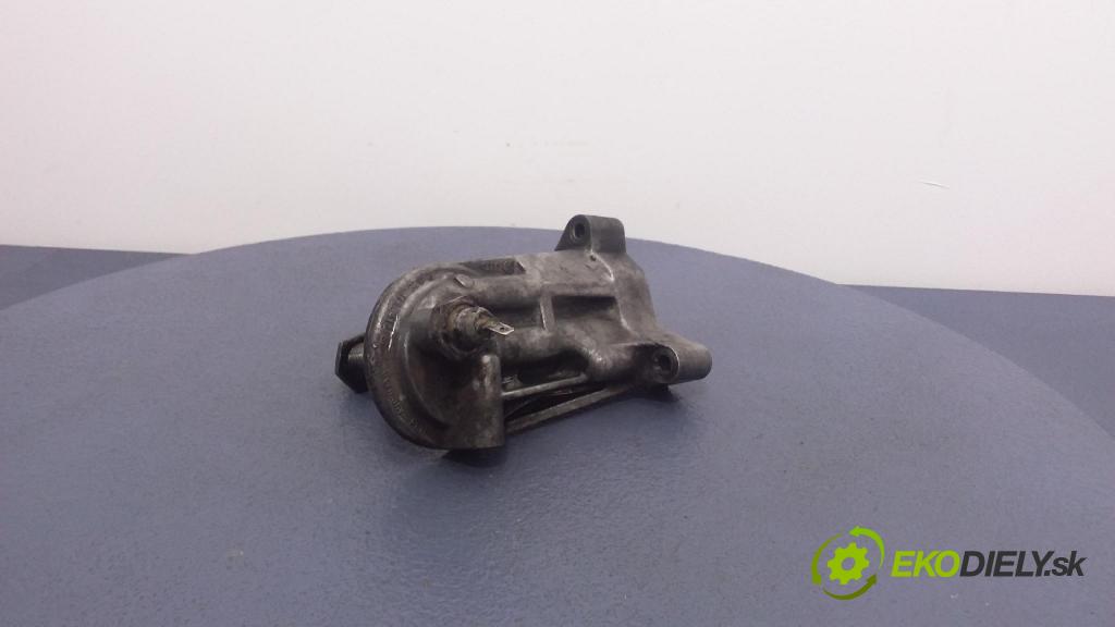 Volkswagen Transporter 1998 obal Filtre: oleja 028115417F