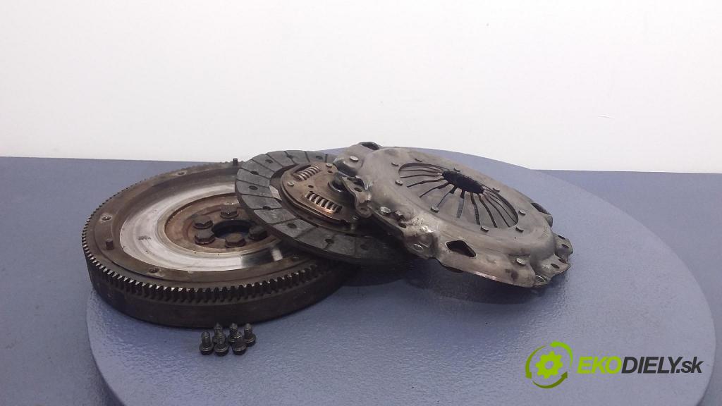 Volkswagen Transporter 1998 Spojka: / koleso 037105271K