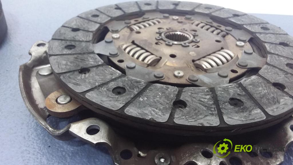 Volkswagen Transporter 1998 Spojka: / koleso 037105271K