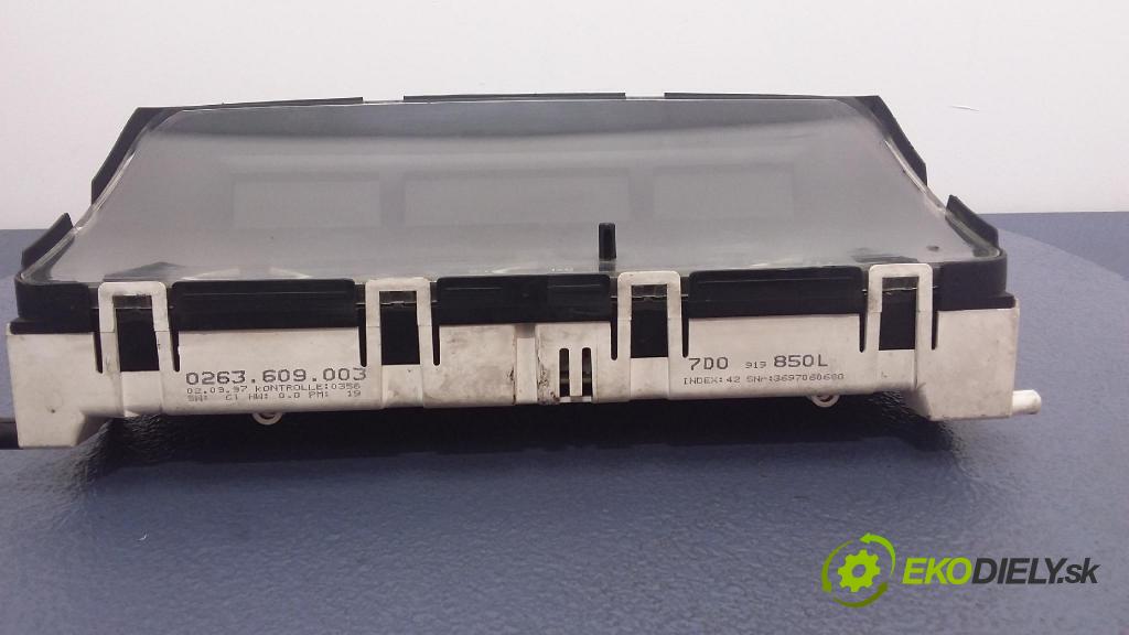 Volkswagen Transporter 1998 prístrojovka/ budíky 7D0919850L