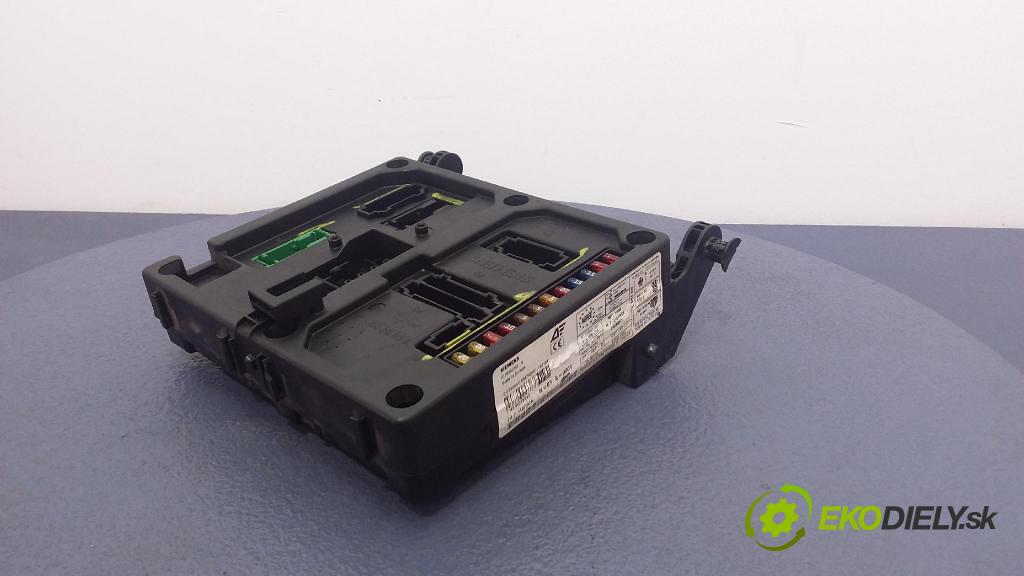 Volkswagen Sharan 2003 skrinka Poistky: 7M3962258AD