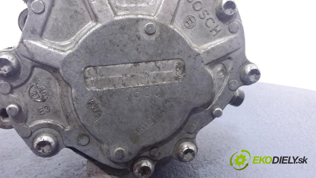 Volkswagen Sharan 2003 čerpadlo vákuová V300