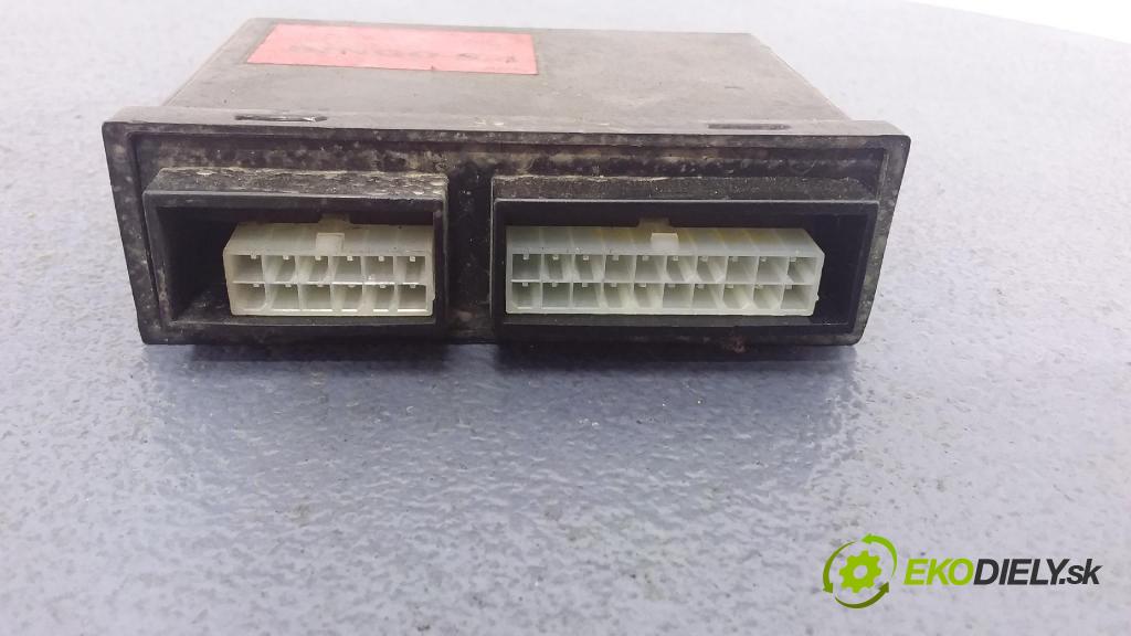 Audi 80 1994 riadiaca jednotka 67R-013511