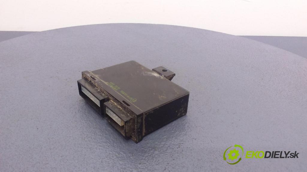 Audi 80 1994 riadiaca jednotka 67R-013511