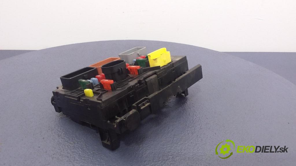 Peugeot 307 2007 skrinka Poistky: 9661708280