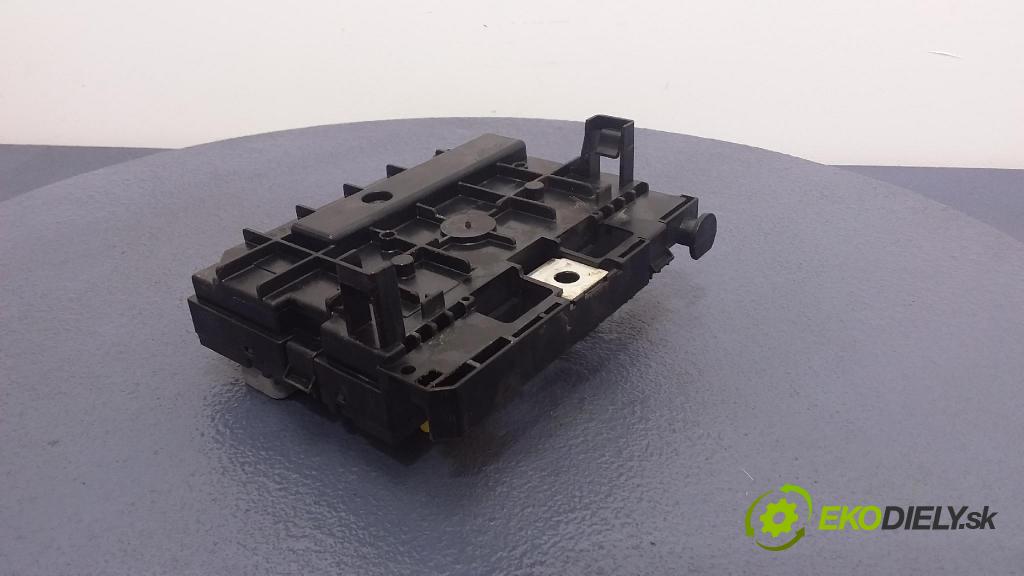 Peugeot 307 2007 skrinka Poistky: 9661708280