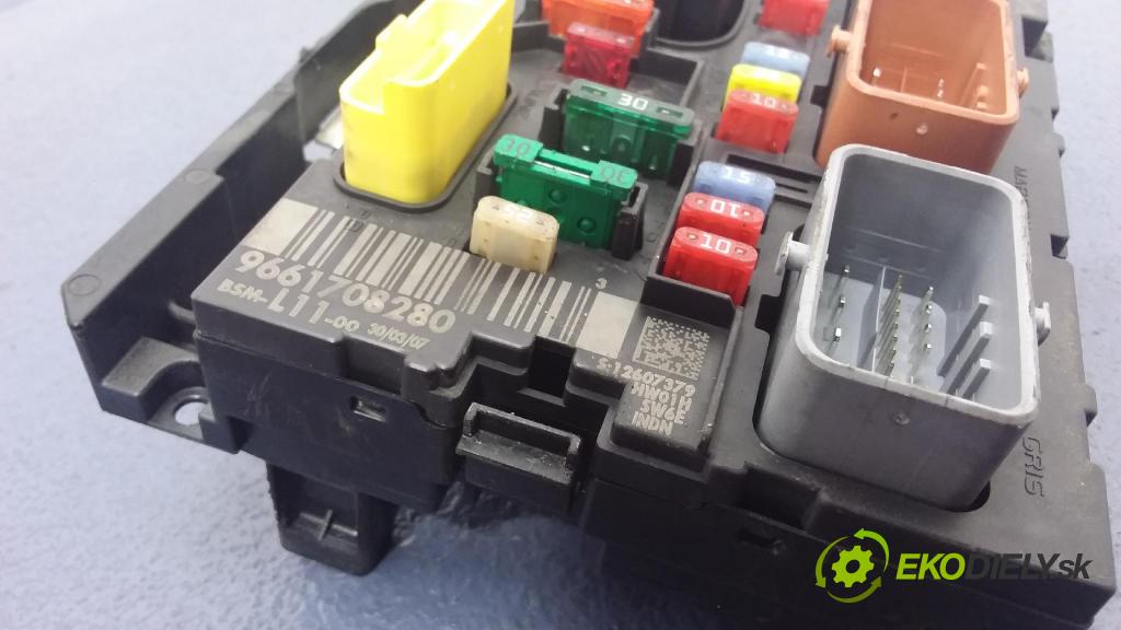 Peugeot 307 2007 skrinka Poistky: 9661708280