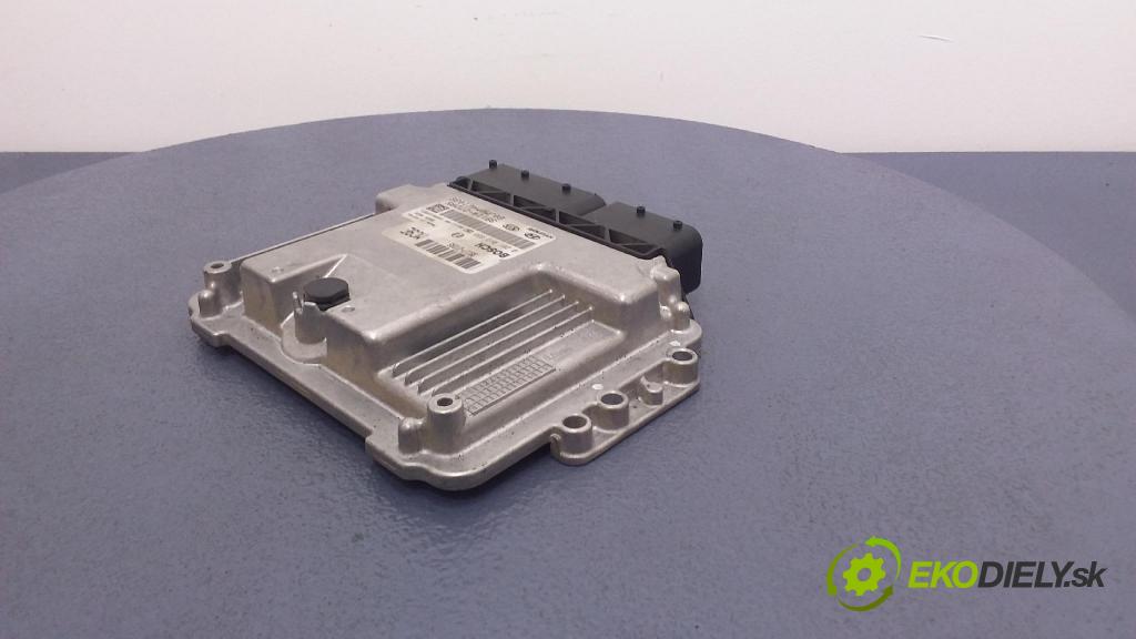 Hyundai Tucson 2006 riadiaca jednotka Motor: 39114-27285