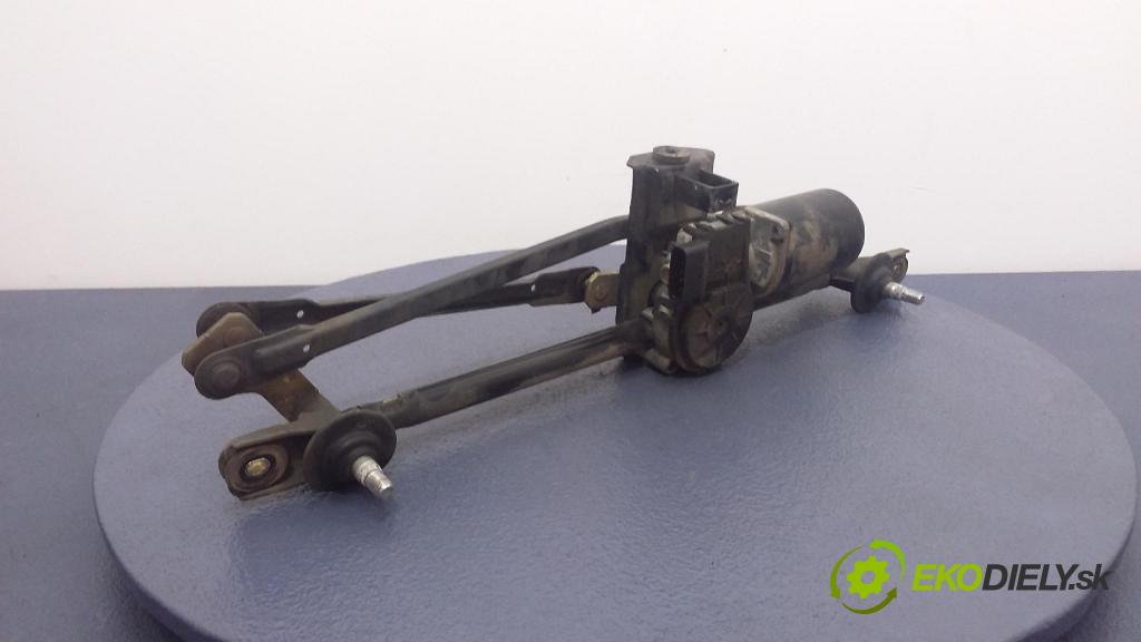 Hyundai Tucson 2006 mechanizmus motor: Stierače: Predné 01