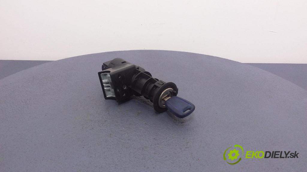 Fiat Punto 2001 Spínač zapaľovania: B365