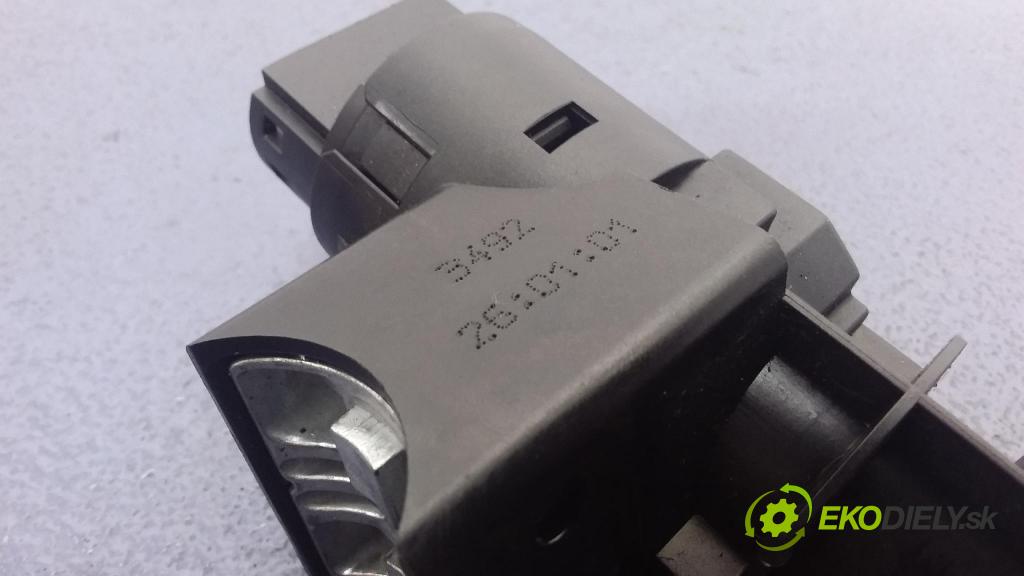 Fiat Punto 2001 Spínač zapaľovania: B365