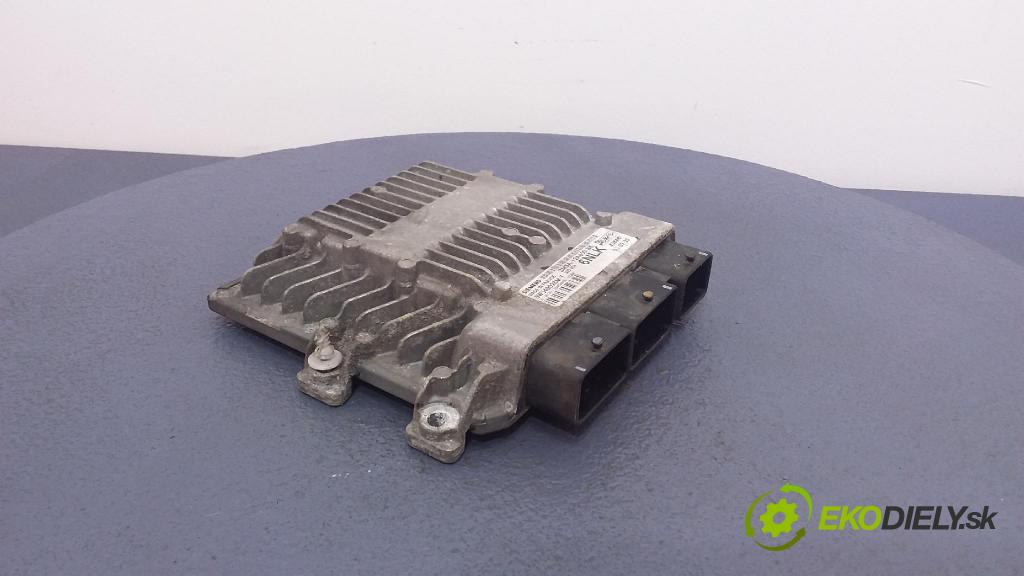 Ford Focus c-max 2003 riadiaca jednotka Motor: 3M5A-12A650-HK