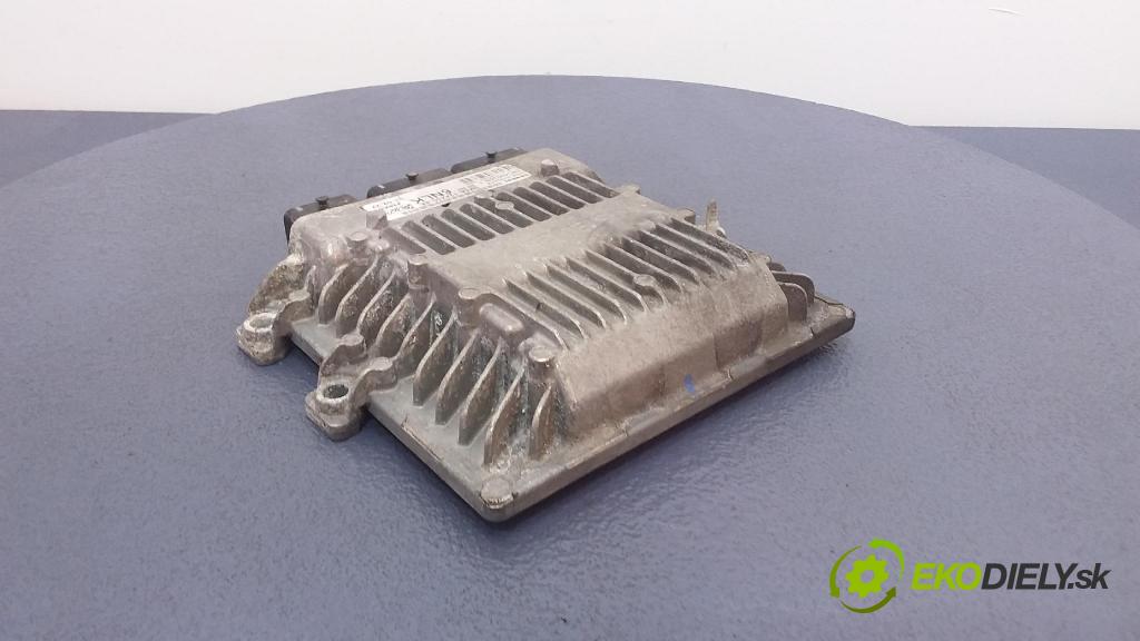 Ford Focus c-max 2003 riadiaca jednotka Motor: 3M5A-12A650-HK