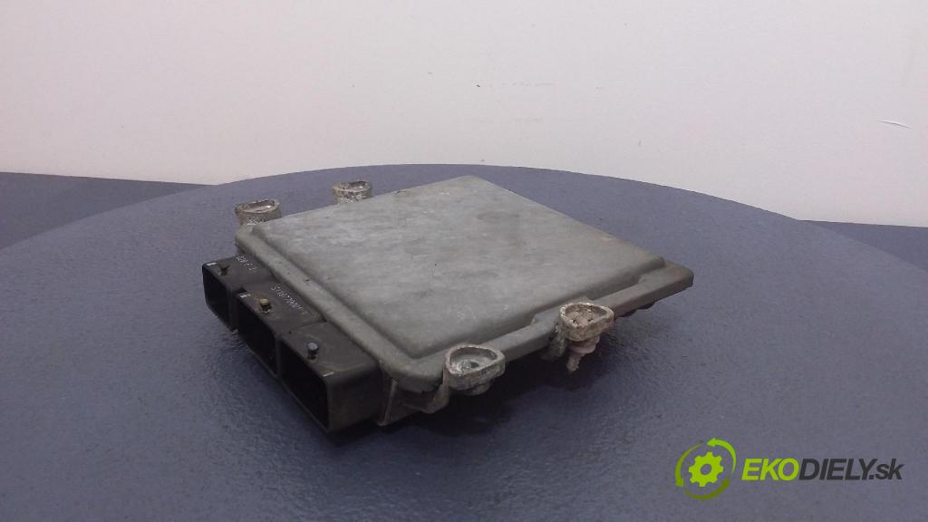 Ford Focus c-max 2003 riadiaca jednotka Motor: 3M5A-12A650-HK