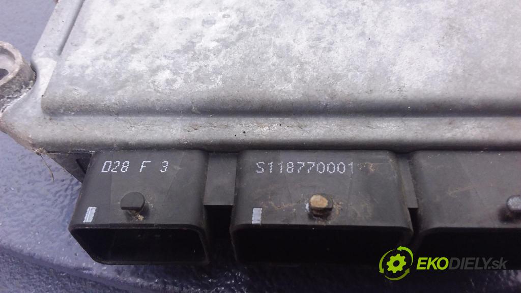 Ford Focus c-max 2003 řídící jednotka Motor: 3M5A-12A650-HK