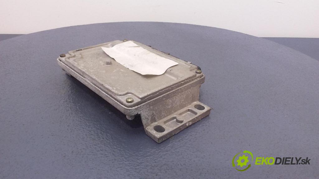 Citroen C4 2004 riadiaca jednotka Motor: 9657429380