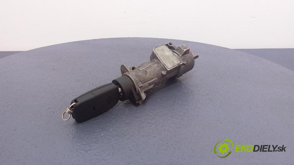 Audi A3 tdi 2000 Spínač zapalování. 4B0905851C