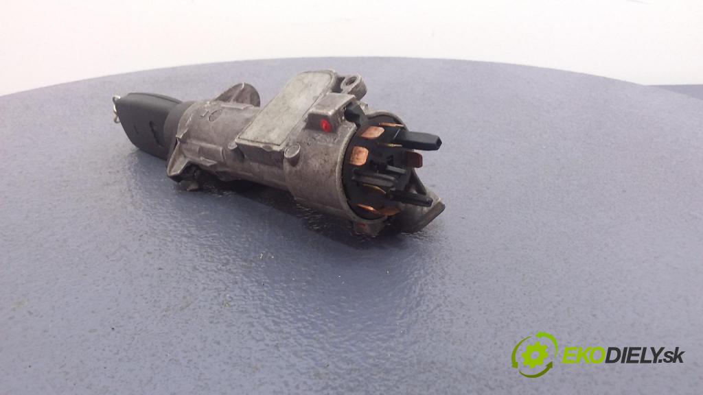 Audi A3 tdi 2000 Spínač zapalování. 4B0905851C