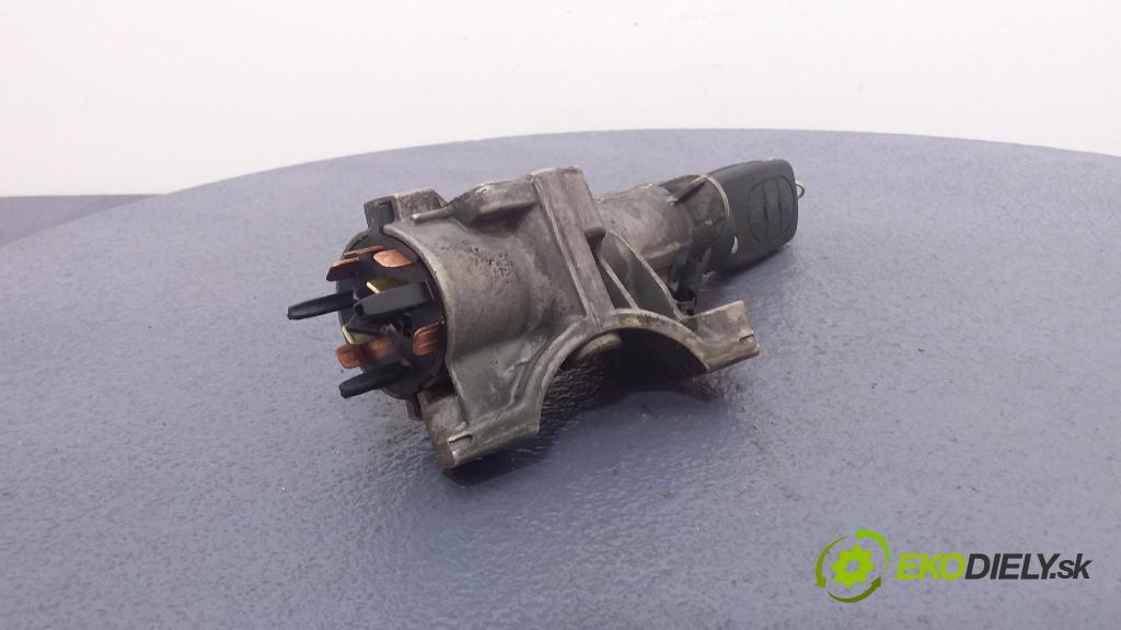 Audi A3 tdi 2000 Spínač zapalování. 4B0905851C