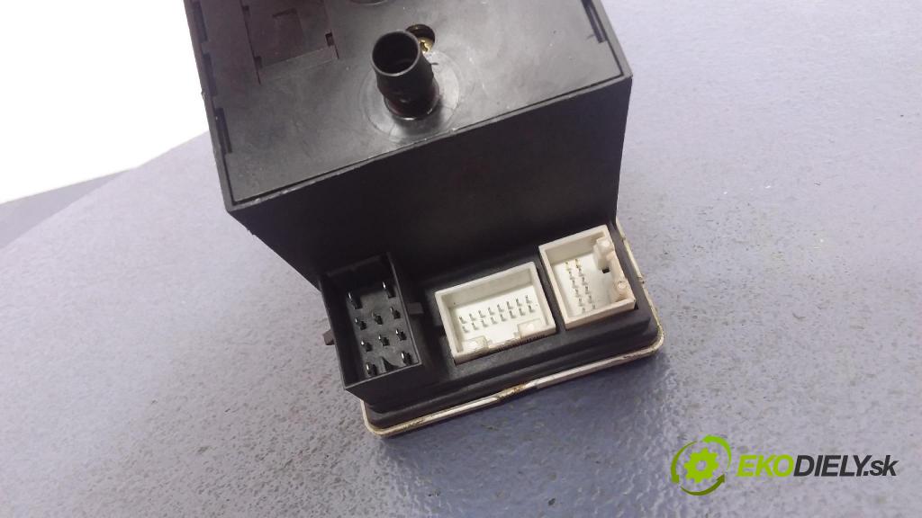 Audi A3 tdi 2000 pompa Centrálny: Zámok: 8D0862257B