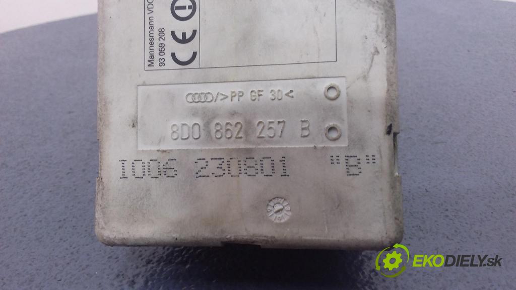 Audi A3 tdi 2000 čerpadlo Centrální Zámek 8D0862257B