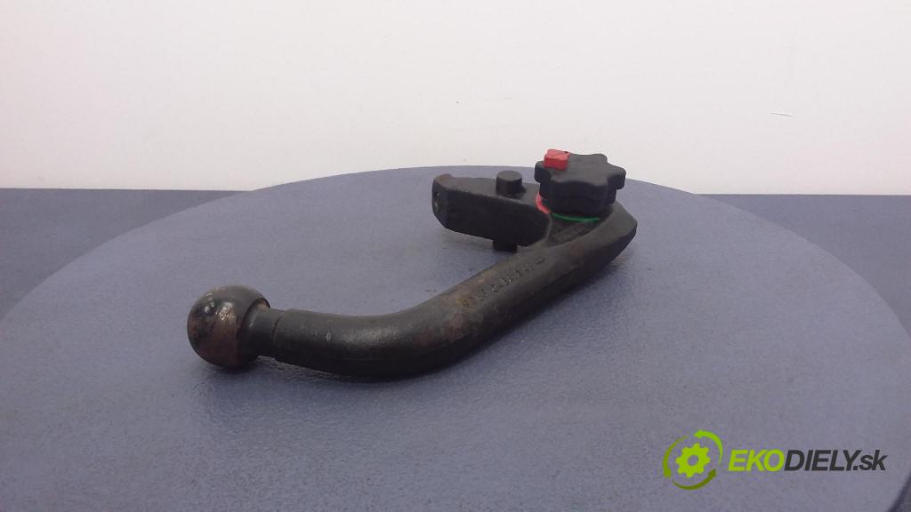 Audi A3 tdi 2000 výstuha narazník zad 8L0803882C