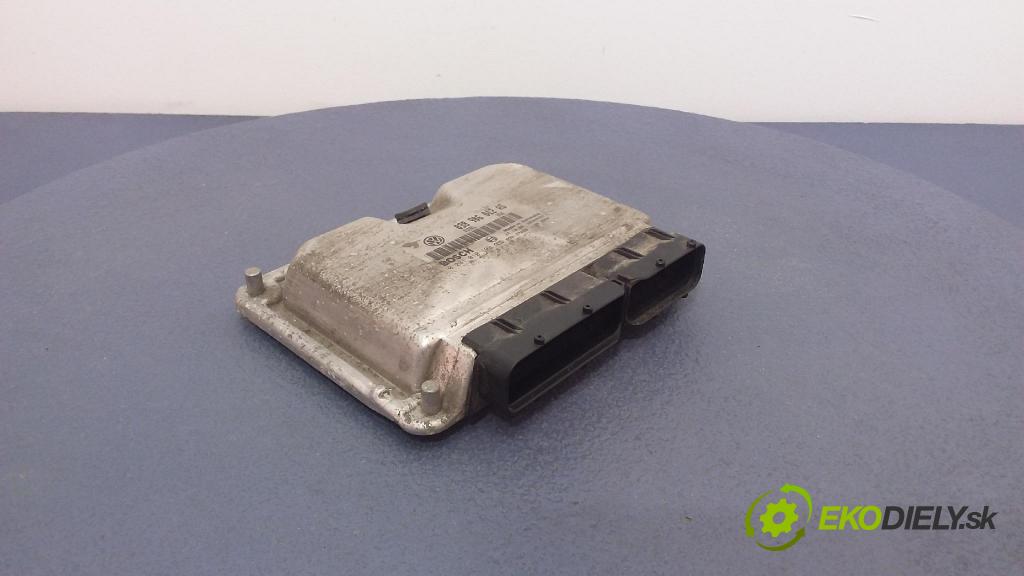 Volkswagen Polo 1999 řídící jednotka Motor: 038906012AS