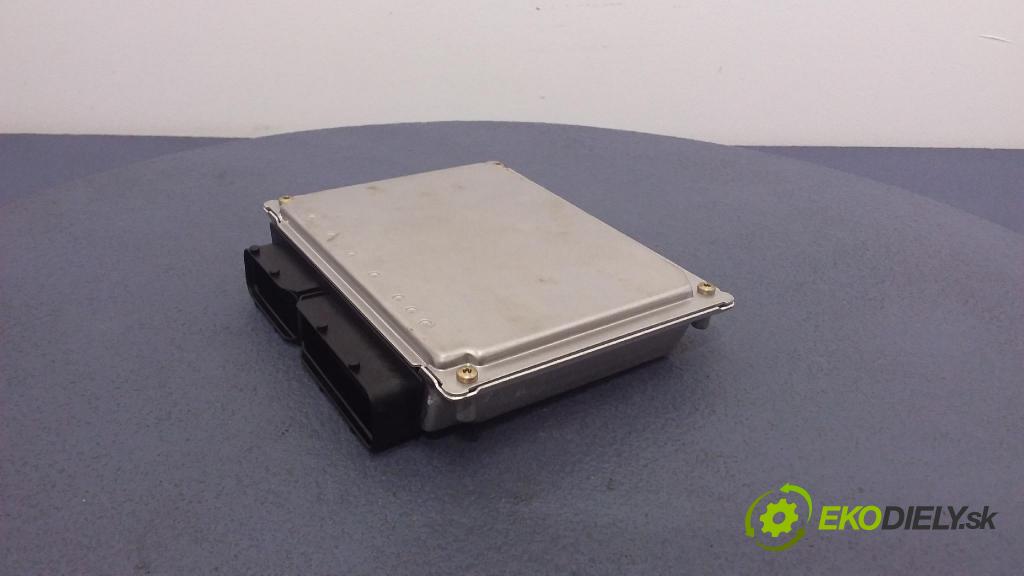 Audi A6 1999 riadiaca jednotka Motor: 8D0906018P