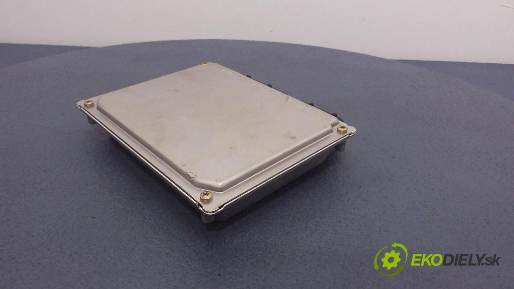 Audi A6 1999 riadiaca jednotka Motor: 8D0906018P