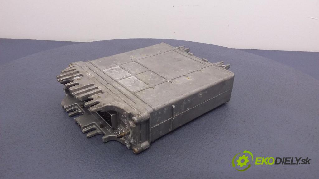 Audi A4 1997 řídící jednotka Motor: 028906021GM