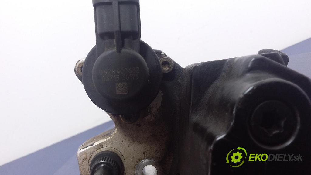 Hyundai Tucson 2006 čerpadlo Injekce: 33100-27400