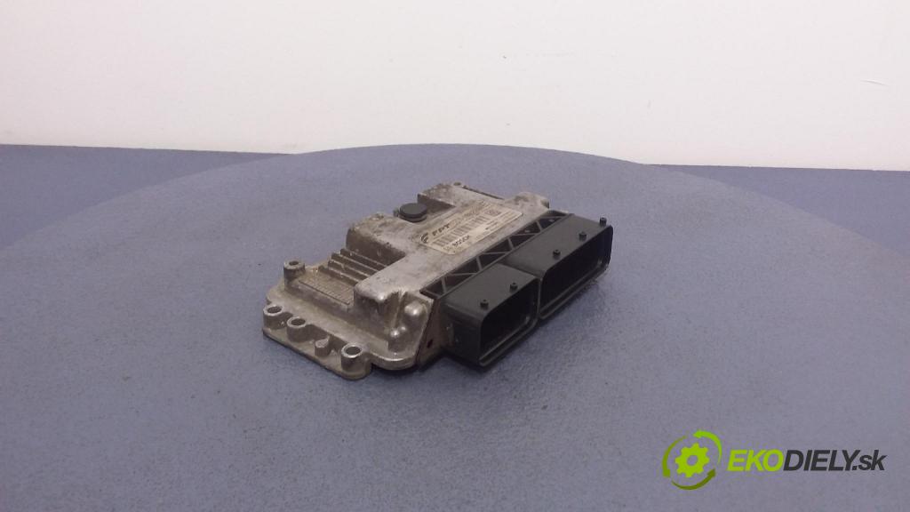 Fiat Linea 2008 řídící jednotka Motor: 51807290