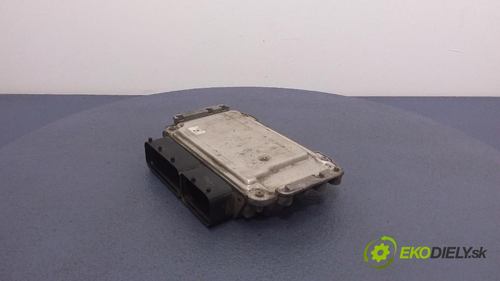 Fiat Linea 2008 řídící jednotka Motor: 51807290