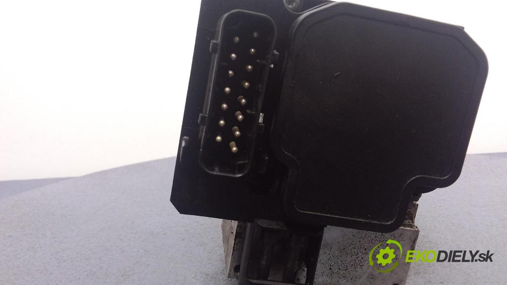 Audi A6 2000 čerpadlo ABS x 8E0614111T