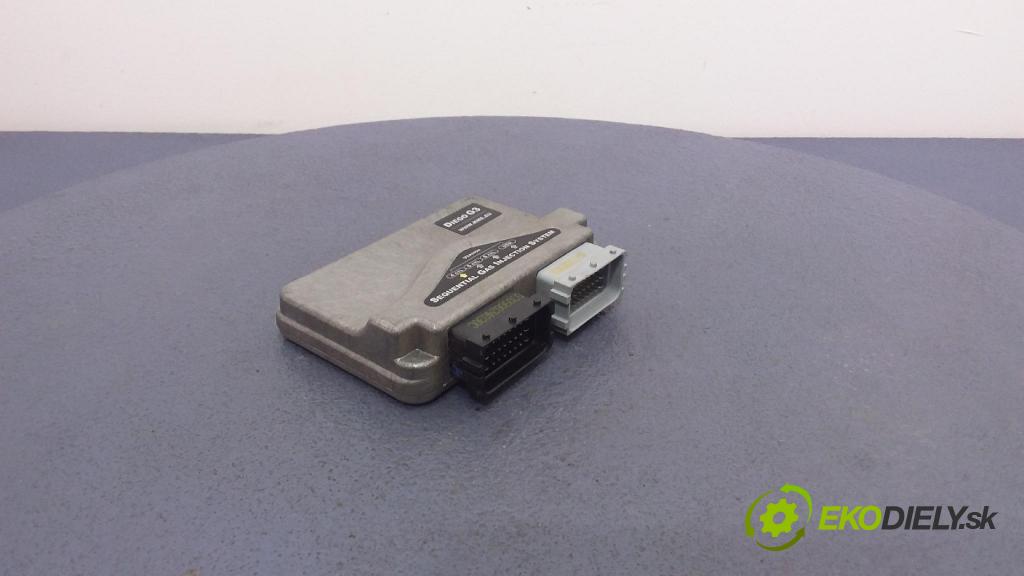 Volkswagen Passat 1999 řídící jednotka 67R-013787