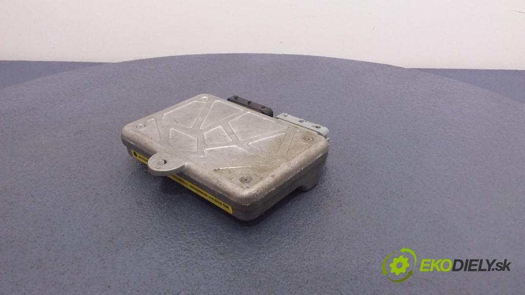 Volkswagen Passat 1999 řídící jednotka 67R-013787