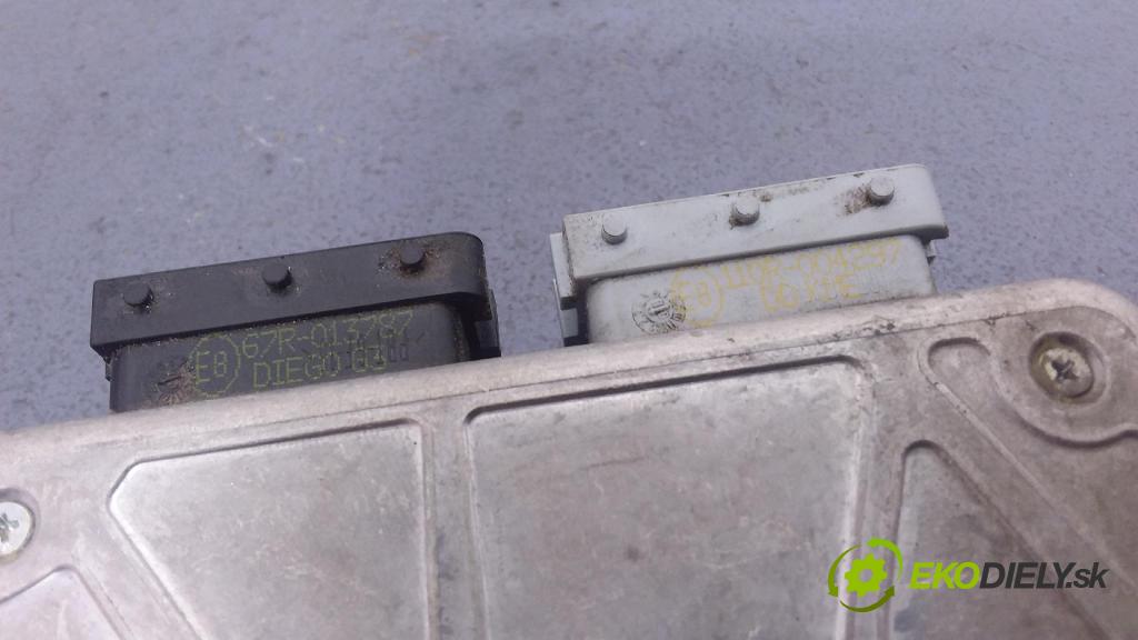 Volkswagen Passat 1999 řídící jednotka 67R-013787