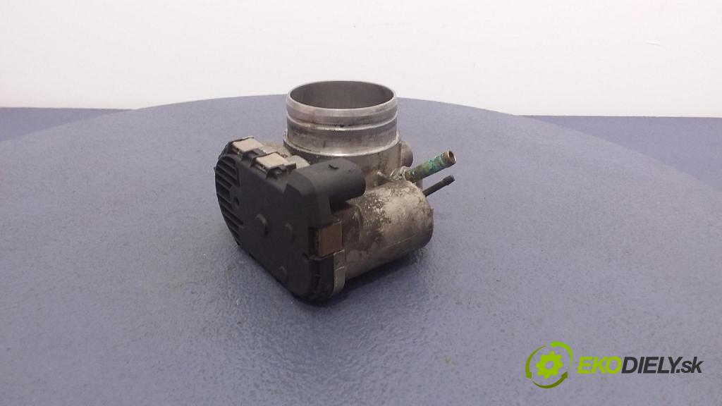 Volkswagen Passat 1999 škrticí klapka 06B133062E