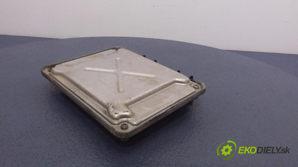 Fiat Panda 2004 řídící jednotka Motor: 55188619