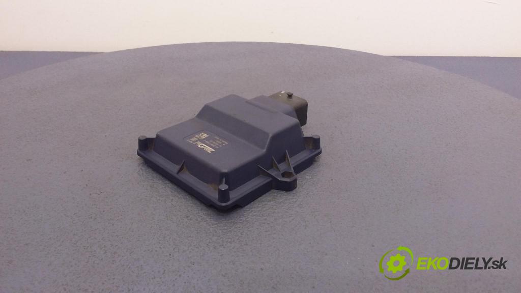 Skoda Octavia 1999 riadiaca jednotka 67R-011002