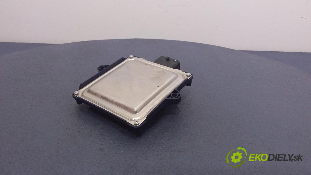 Skoda Octavia 1999 riadiaca jednotka 67R-011002