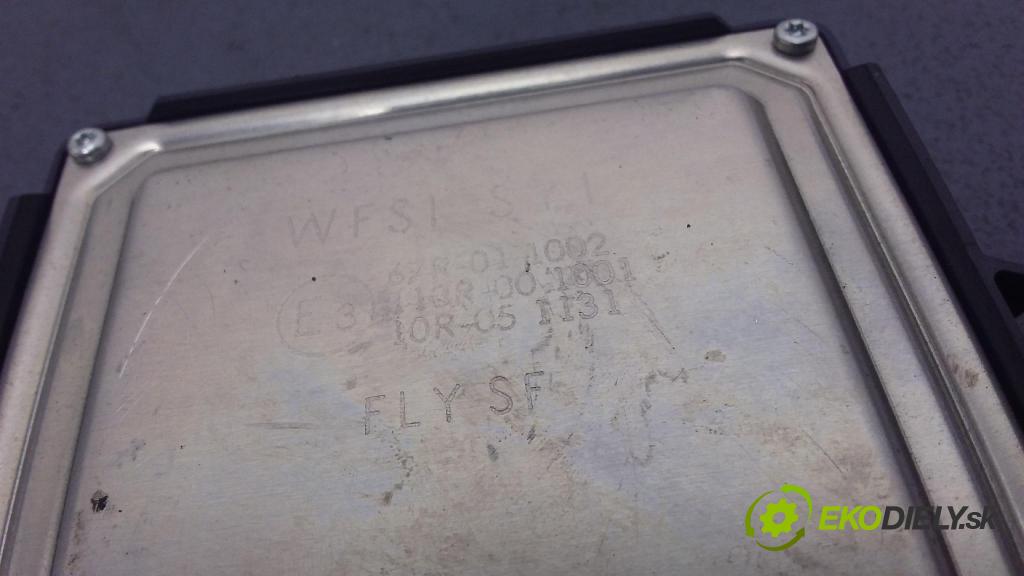 Skoda Octavia 1999 řídící jednotka 67R-011002