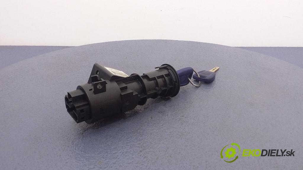 Fiat Panda 2004 Spínač zapaľovania: 00468453610 B365